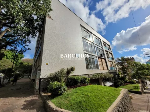 Apto com 3 quartos, 3 banheiros e 141m² à venda no bairro Floresta, Porto Alegre
