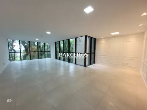 Sala com 1 banheiro e 56m² à venda no bairro Floresta, Porto Alegre