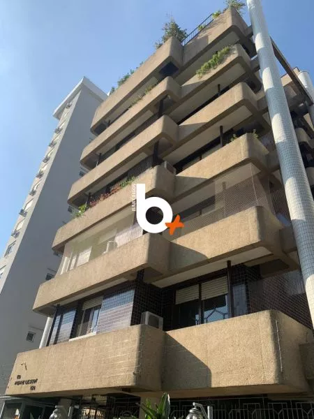 Cobertura com 3 quartos, 4 banheiros e 297m² à venda no bairro Higienopolis, Porto Alegre