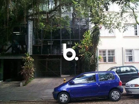Sala com 1 banheiro e 20m² para alugar no bairro Petropolis, Porto Alegre